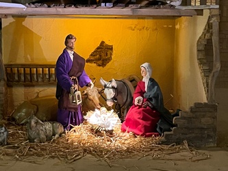 Heilige Familie mit Jesu Geburt